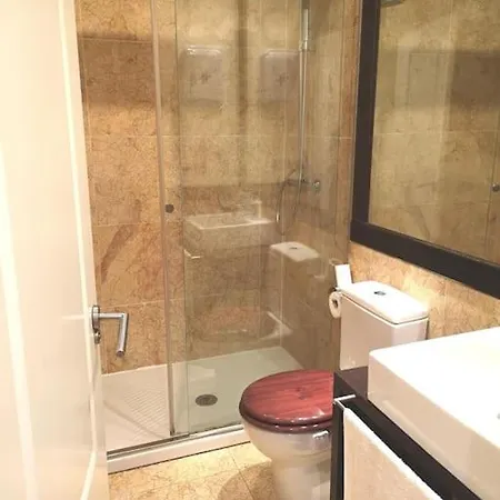 Piso Tranquilo En Centro Con Terraza Y Garaje * Vigo